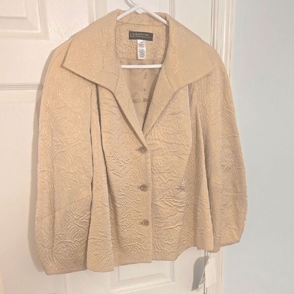 Jones New York Cream Cape with Knit Texture - Picture 1 of 10